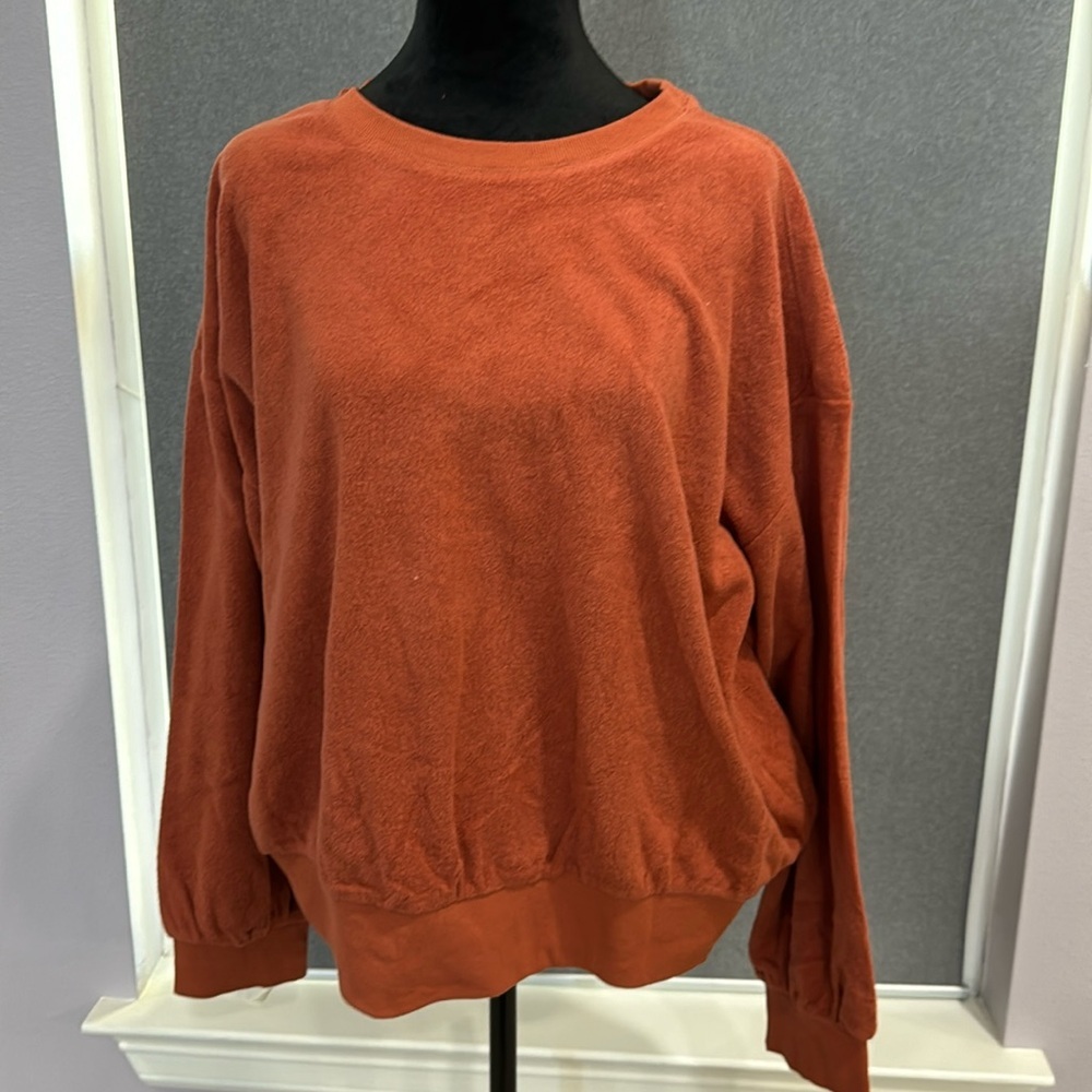 Pullover sweater